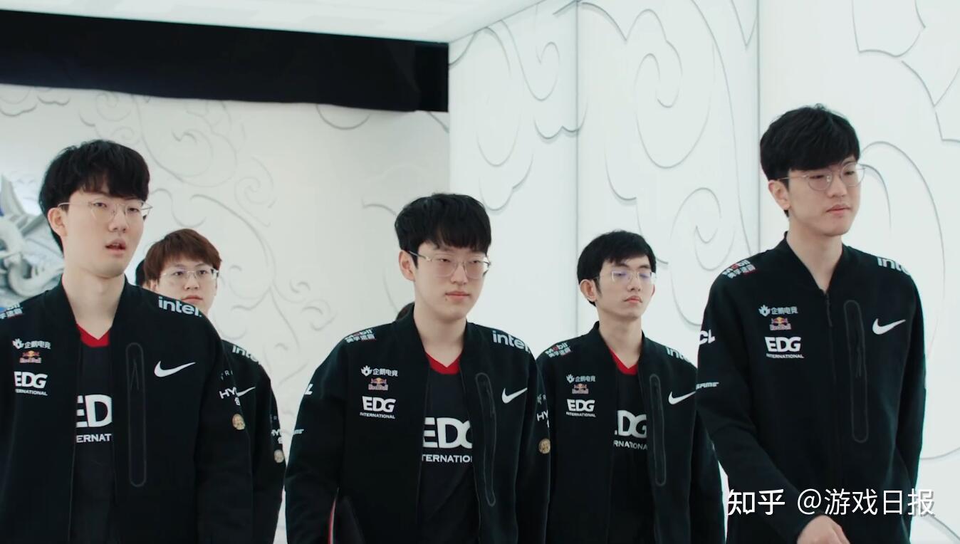 并提升了当 并提升了当