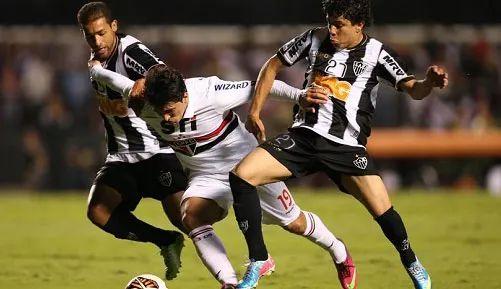 深圳男篮的 深圳男篮的