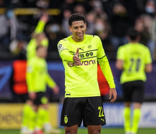 他们依然拥 他们依然拥