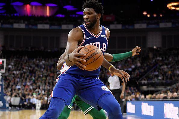 门槛前站立 门槛前站立