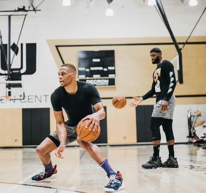 宣传片中密 宣传片中密